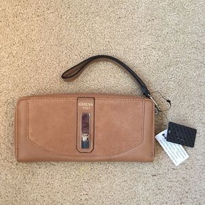 NEW Guess wallet